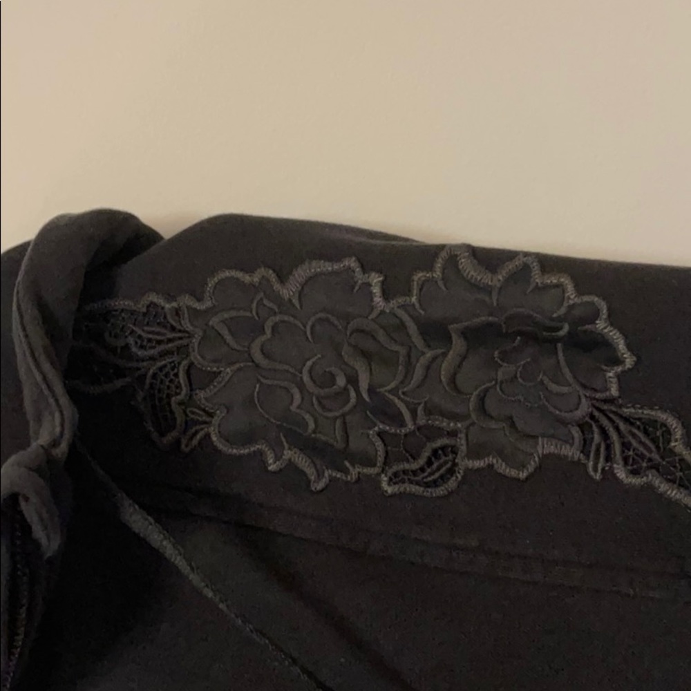 zip up - Picture 2 of 4